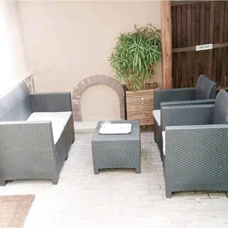 Oenallo Apartmanhaz Aranyparton Apartament
