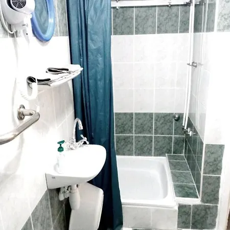 아파트 Oenallo Apartmanhaz Aranyparton